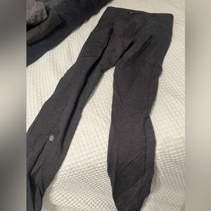 Lululemon leggings heathered gray, size 4
